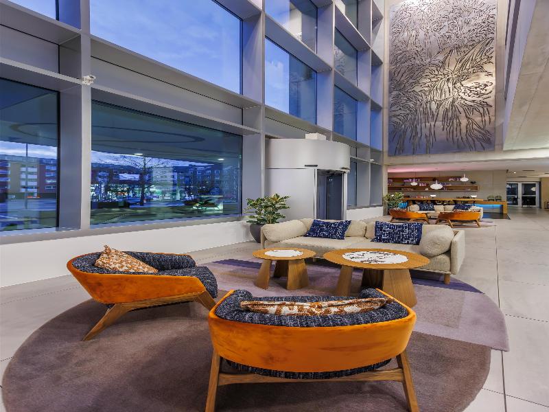 art'otel cologne powered by Radisson Hotels - Lobi