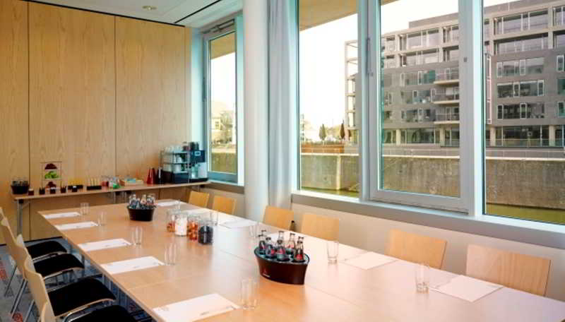 art'otel cologne powered by Radisson Hotels fotoÄŸrafÄ±
