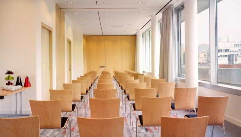 art'otel cologne powered by Radisson Hotels fotoÄŸrafÄ±