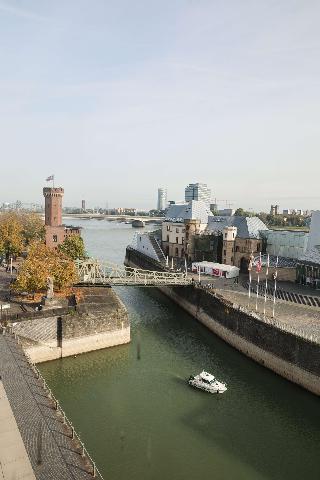 art'otel cologne powered by Radisson Hotels fotoÄŸrafÄ±