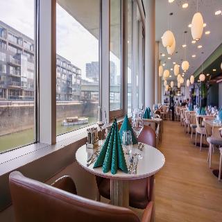 art'otel cologne powered by Radisson Hotels fotoÄŸrafÄ±