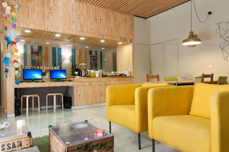 The Nomad Hostel - Lobi
