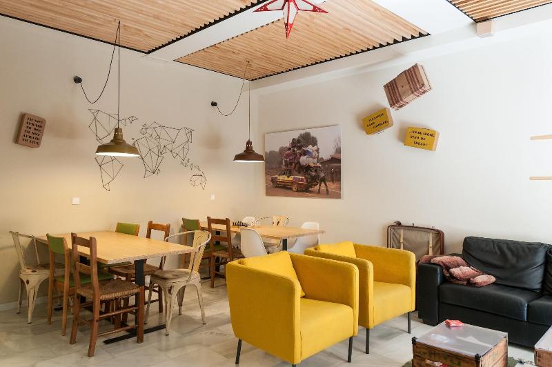 The Nomad Hostel - Lobi