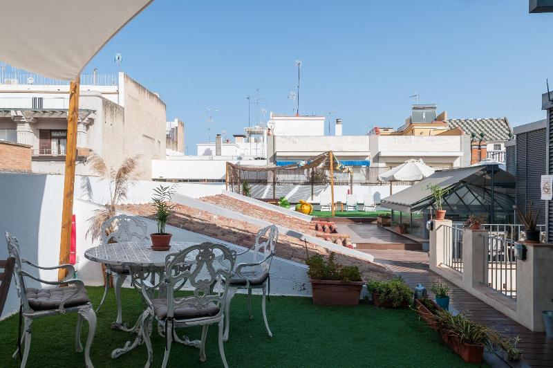The Nomad Hostel - Teras