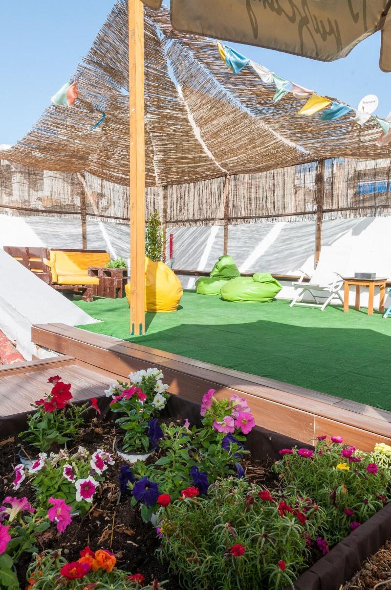 The Nomad Hostel - Teras
