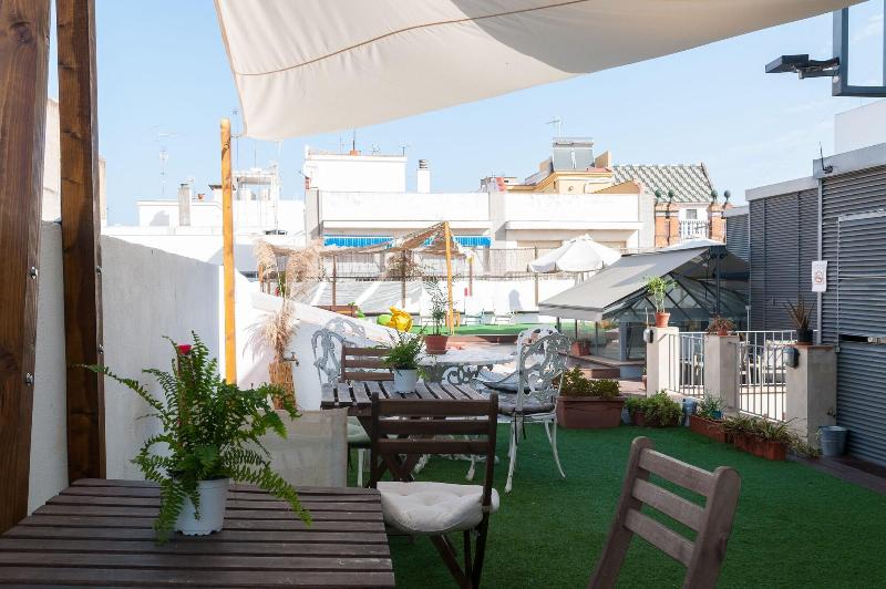 The Nomad Hostel - Teras