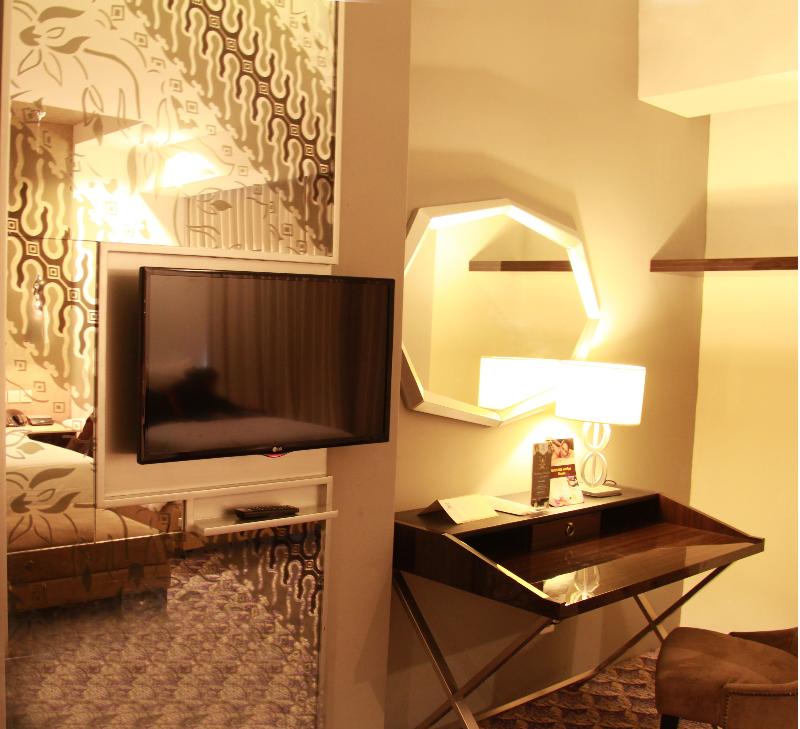 Nemuru Grand Bellevue Radio Dalam - Oda