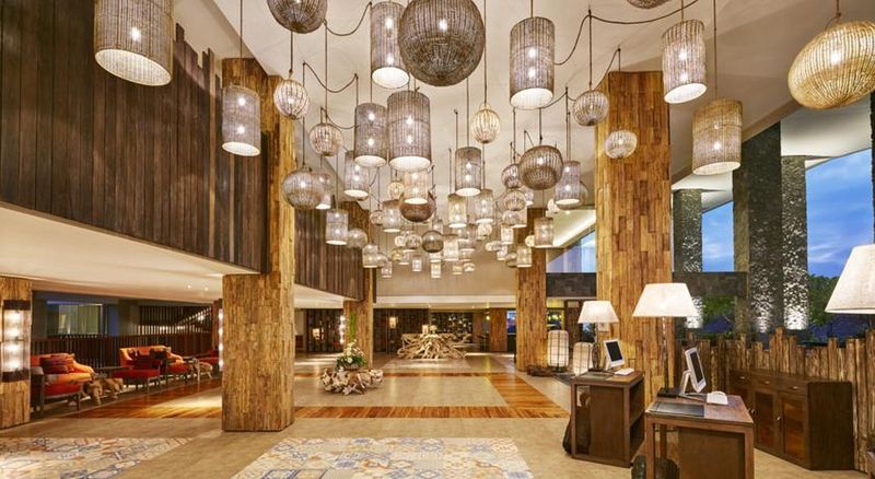 Four Points by Sheraton  Kuta - Lobi