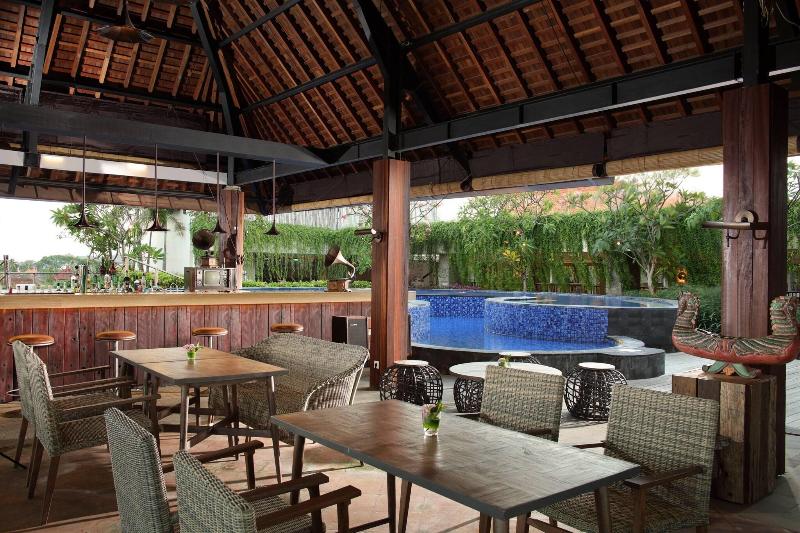Four Points by Sheraton  Kuta - Havuz