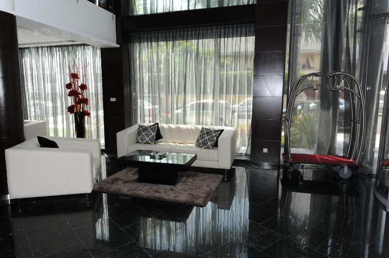 Rive Hotel - Lobi