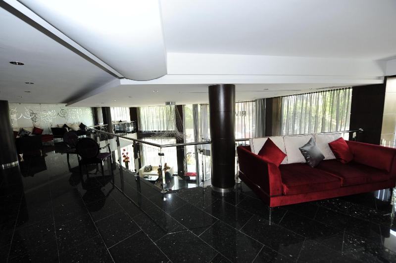 Rive Hotel - Lobi