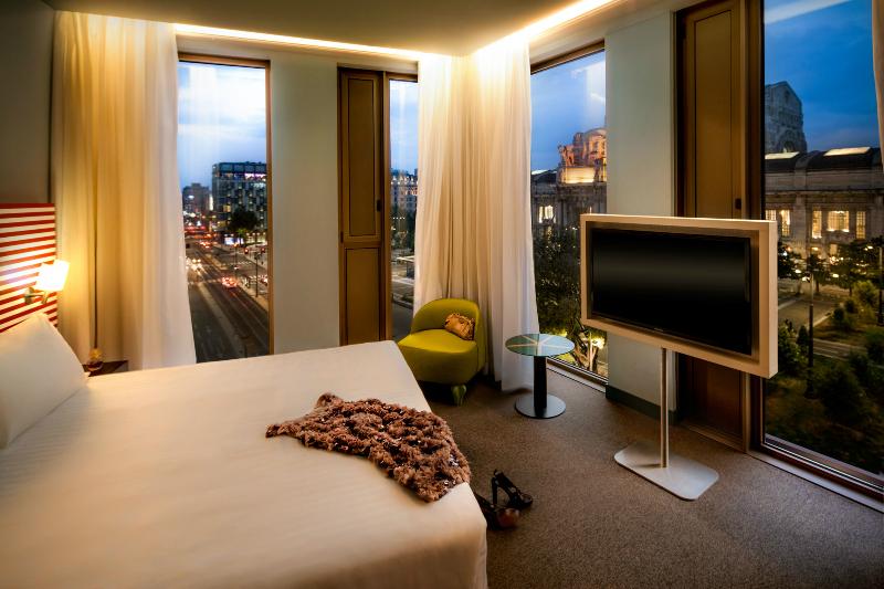Glam Milano - Oda