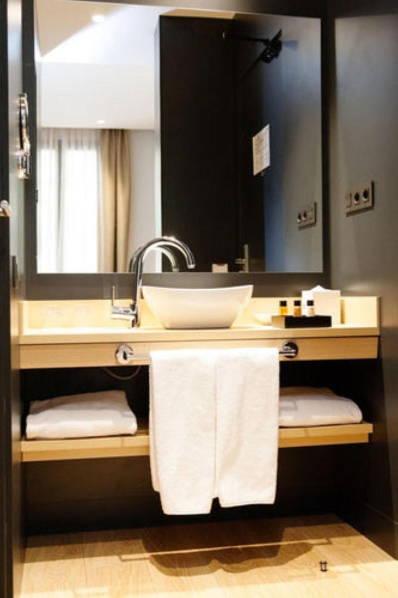 Hotel Ambit Barcelona - Oda