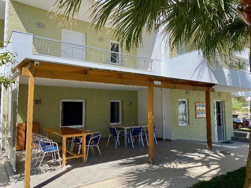 Manolis Apartments - Genel