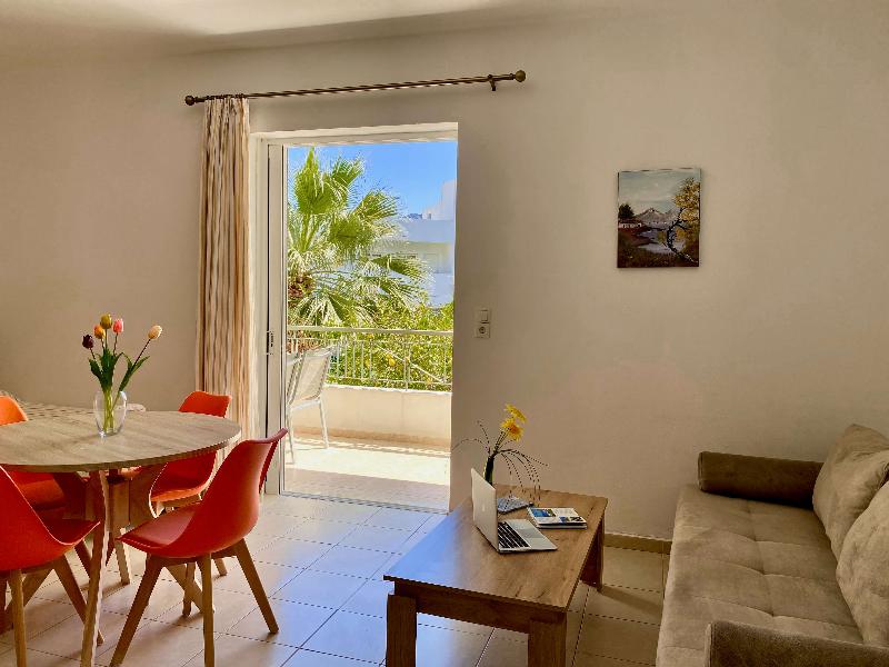 Manolis Apartments - Oda