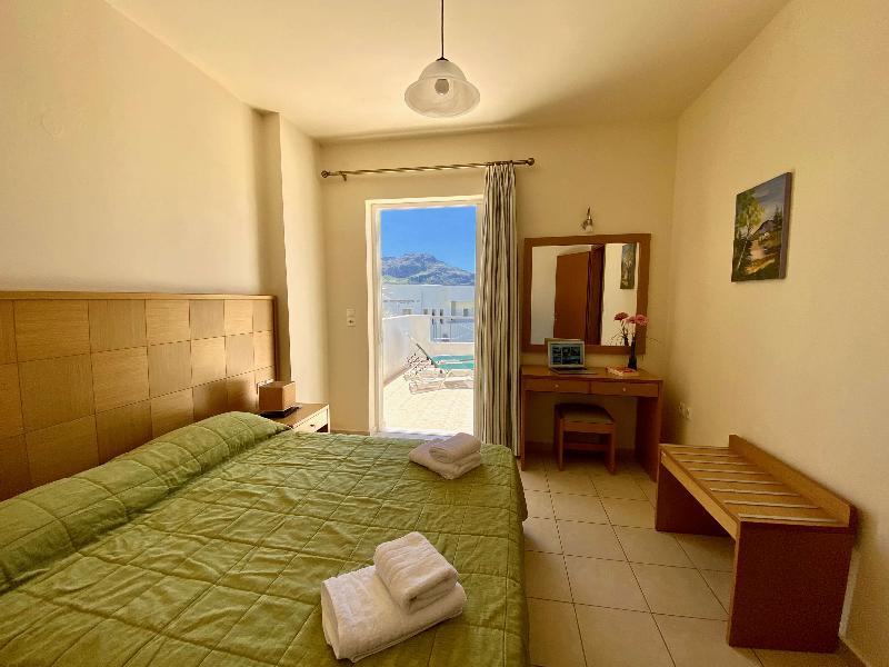 Manolis Apartments - Oda