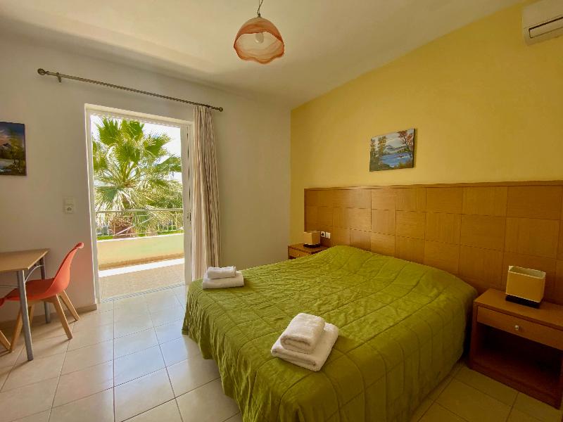 Manolis Apartments - Oda