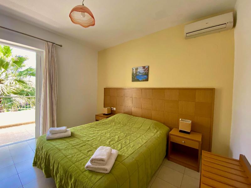 Manolis Apartments - Oda