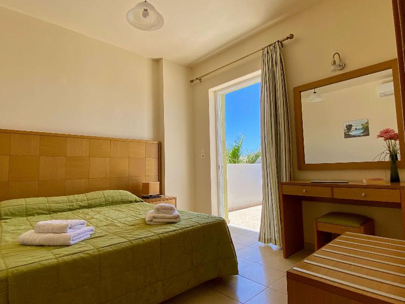 Manolis Apartments - Oda