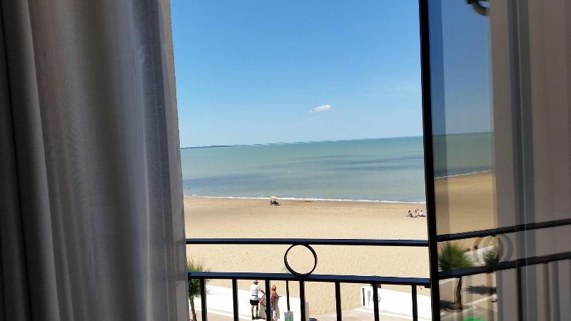Hotel Les Flots - Plaj