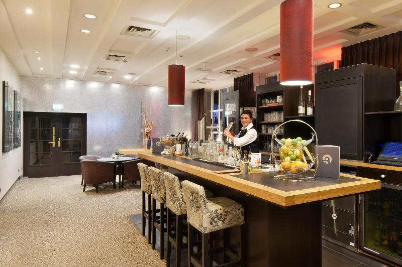 The Q - Quadro City Hotel - Bar