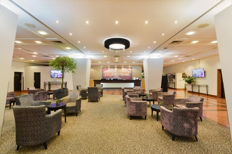 The Q - Quadro City Hotel - Lobi