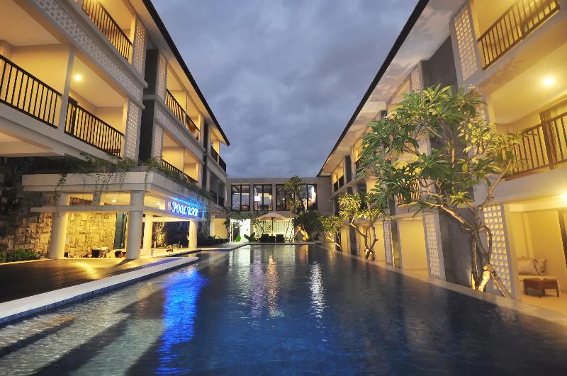 Grand Barong Resort Bali Managed by Soscomma - Havuz