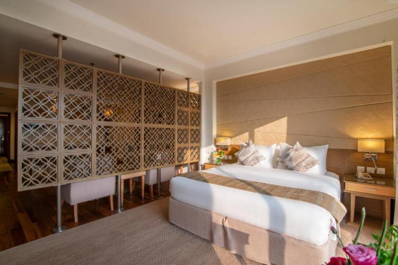 Golden Tulip Dammam Corniche Hotel - Oda