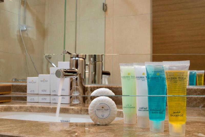 Golden Tulip Dammam Corniche Hotel - Oda