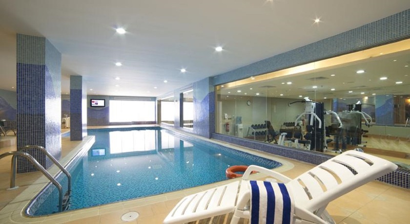 Golden Tulip Dammam Corniche Hotel - Havuz