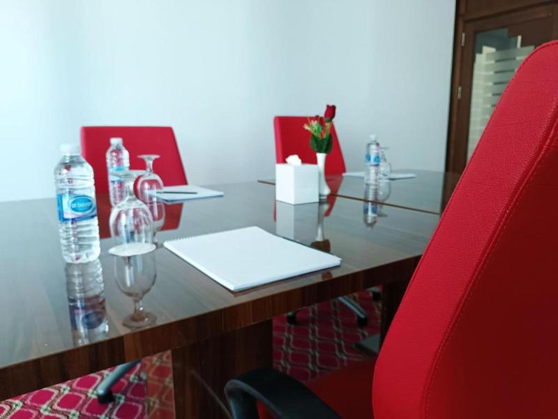 Sunday Mega Hotel Sheikh Zayed Road Near DIFC - Toplantı