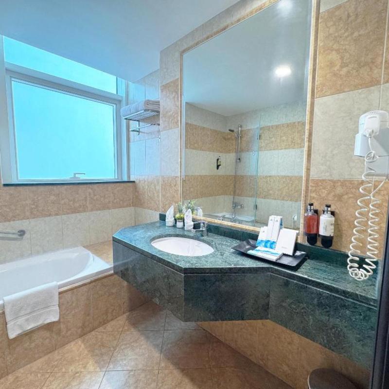 Sunday Mega Hotel Sheikh Zayed Road Near DIFC - Oda
