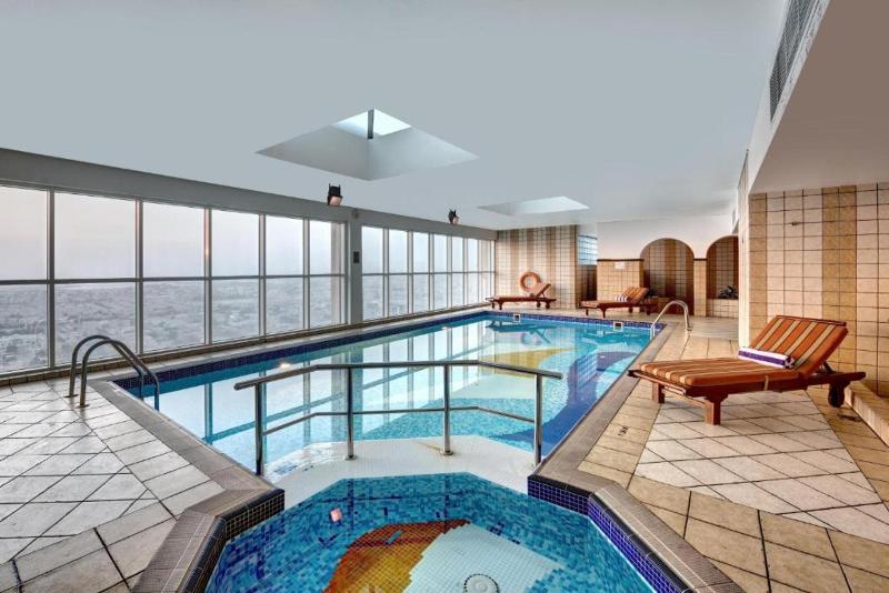 Sunday Mega Hotel Sheikh Zayed Road Near DIFC - Havuz
