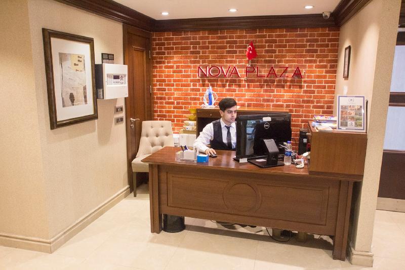 Nova Plaza Boutique & Spa Hotel - Lobi
