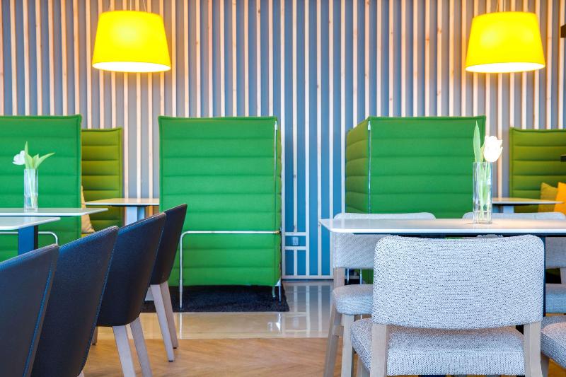 Park Inn by Radisson Dammam - Lobi