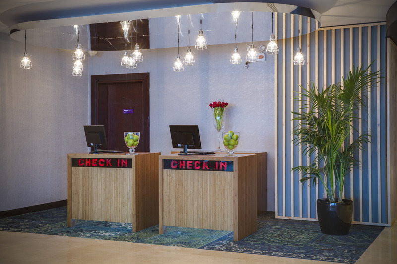 Park Inn by Radisson Dammam - Lobi