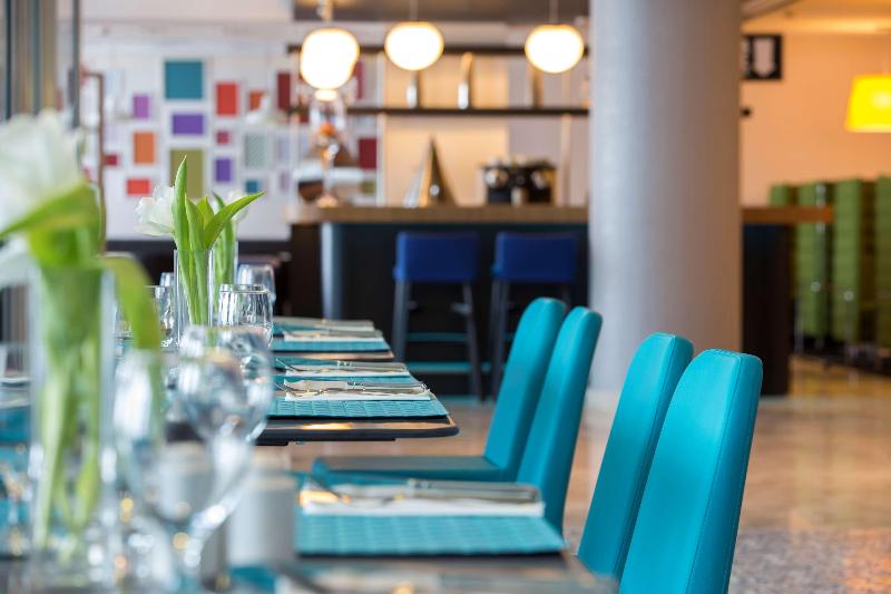 Park Inn by Radisson Dammam - Restoran