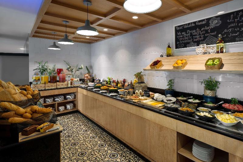 Park Inn by Radisson Dammam - Restoran
