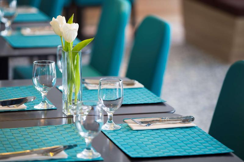 Park Inn by Radisson Dammam - Restoran