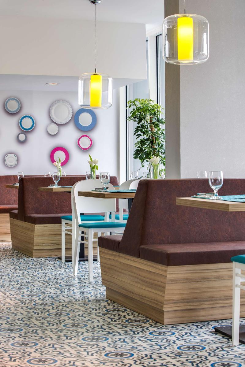 Park Inn by Radisson Dammam - Restoran