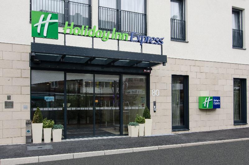 Premier Inn Düsseldorf City Centre - Genel