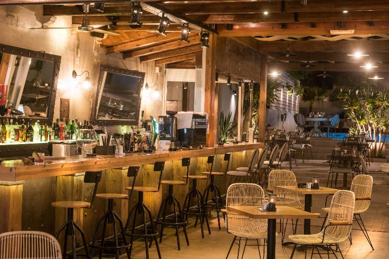 Indigo Inn - Bar