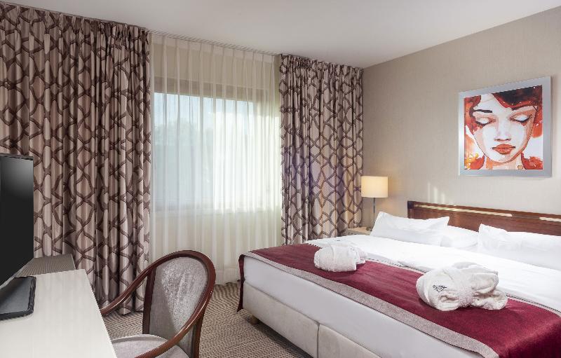 Maritim Hotel Bonn - Oda
