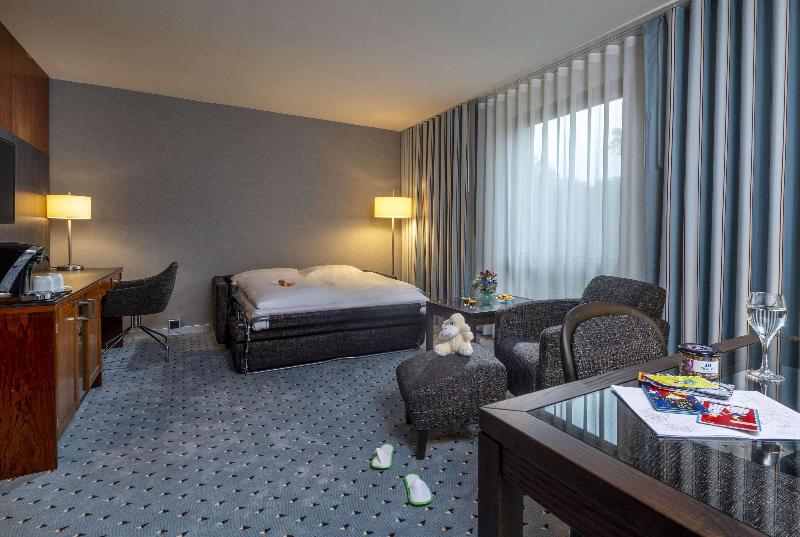 Maritim Hotel Bremen - Oda