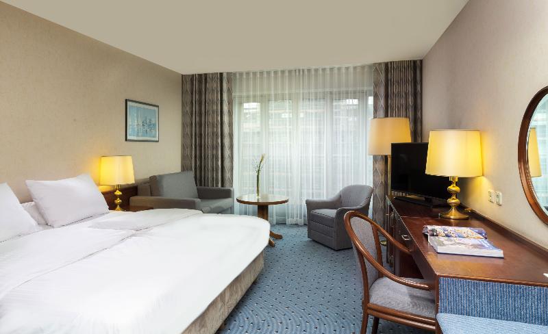 Maritim Hotel Köln - Oda