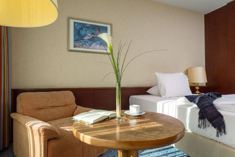 Maritim Hotel Köln - Oda