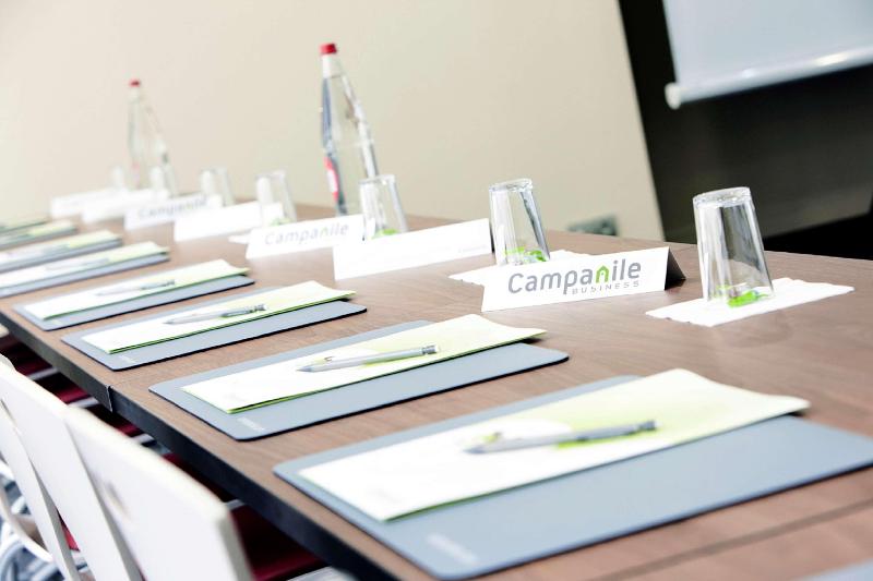 Campanile Versailles Buc - Toplantı