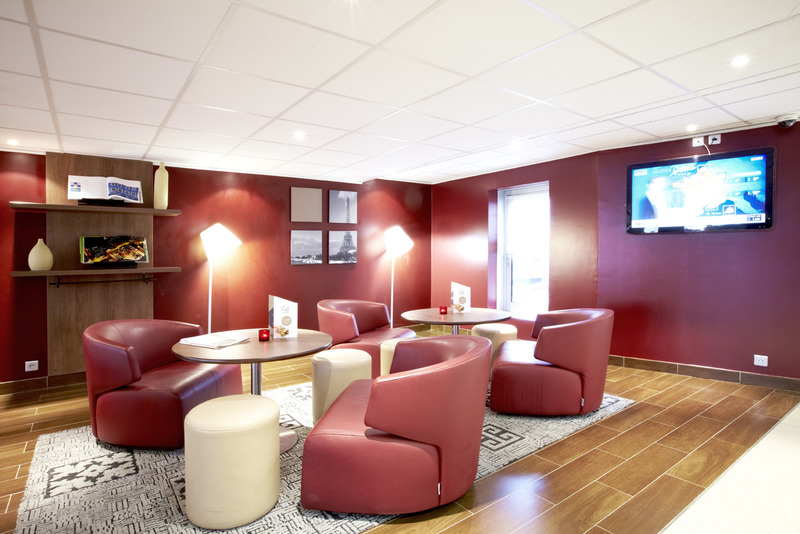 KYRIAD CHATEAUROUX - Saint Maur - Lobi