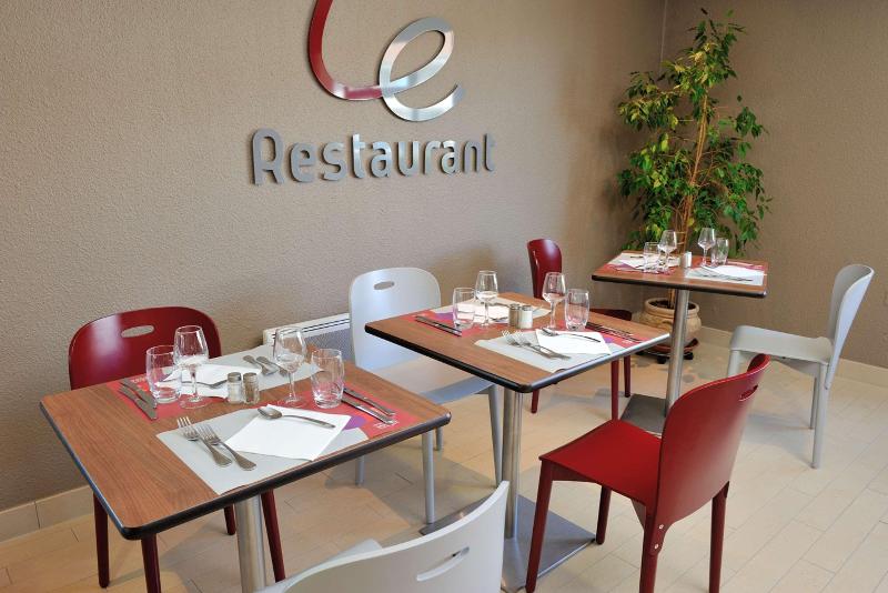 Kyriad Villeneuve Saint Georges - Restoran