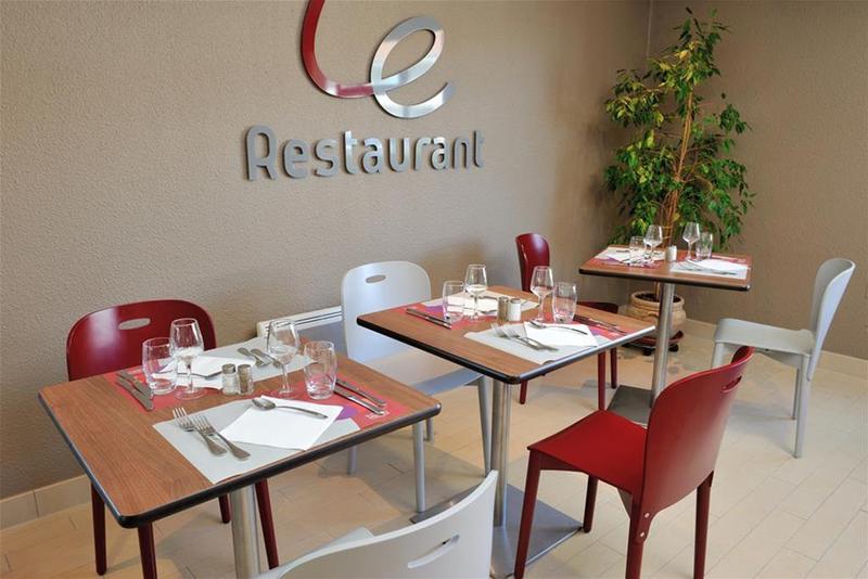 Kyriad Villeneuve Saint Georges - Restoran